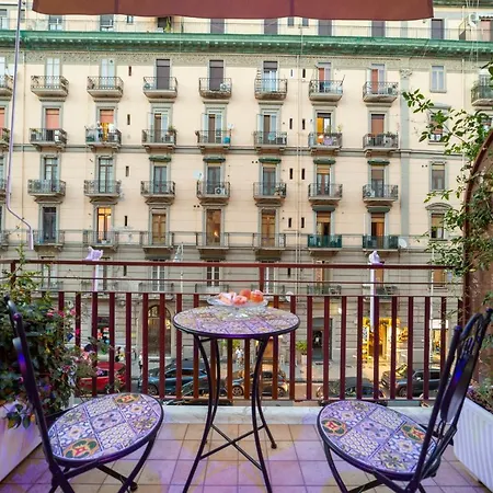 Konukevi Leucosya Luxury Salerno