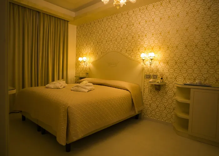 Leucosya Luxury 4* サレルノ